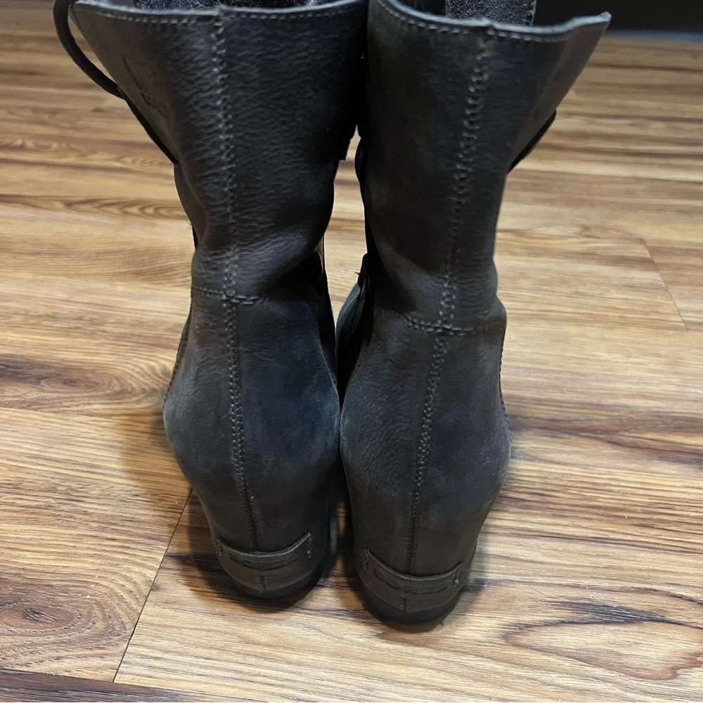Sorel Joan of Arctic Wedge Booties Leather Waterproof Ankle Boots Women Size 8.5